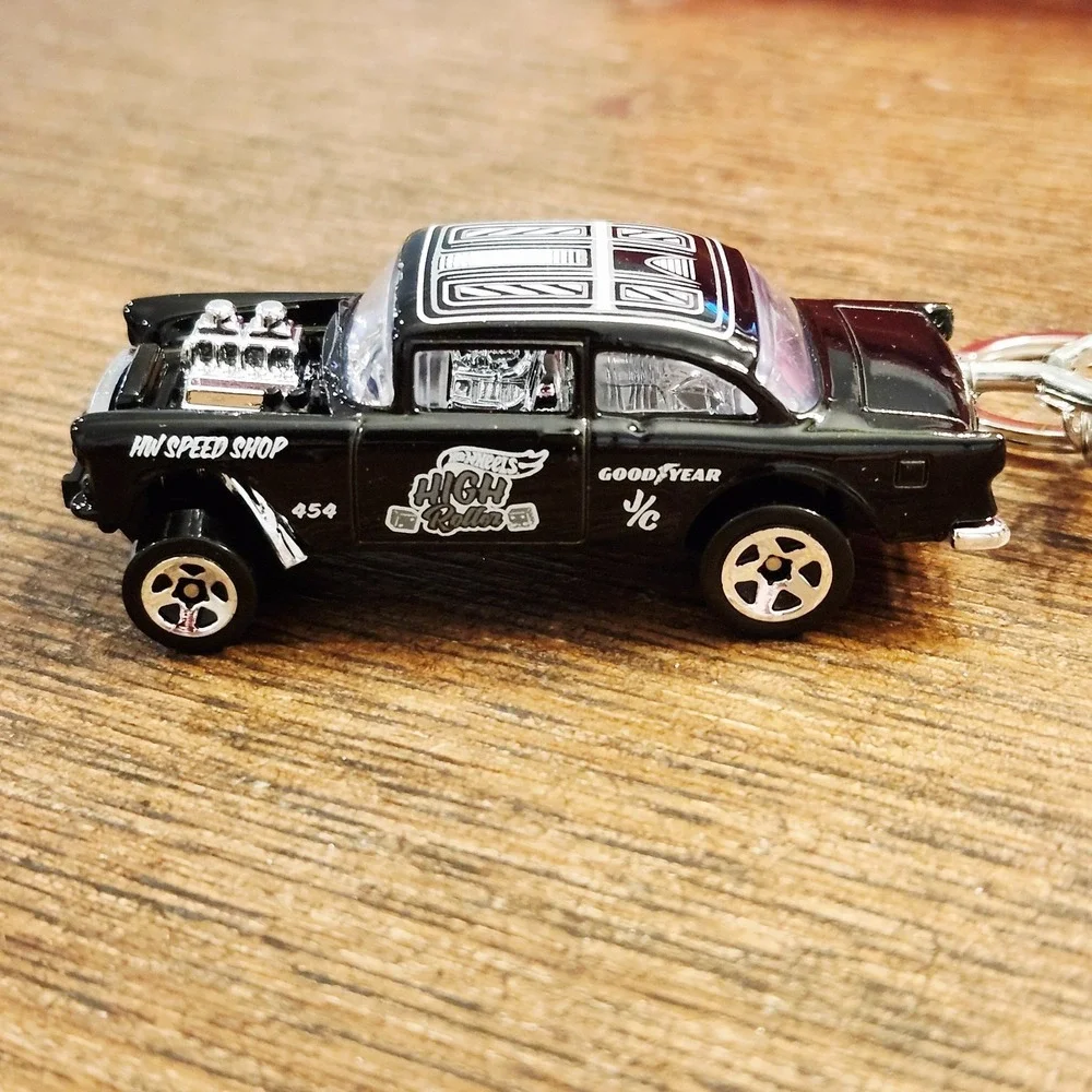 Hot Wheels '55 Chevy Bel Air Gasser Key Chain Black White 5 spoke High Roller‎